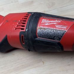 Milwaukee Compact Vacuum