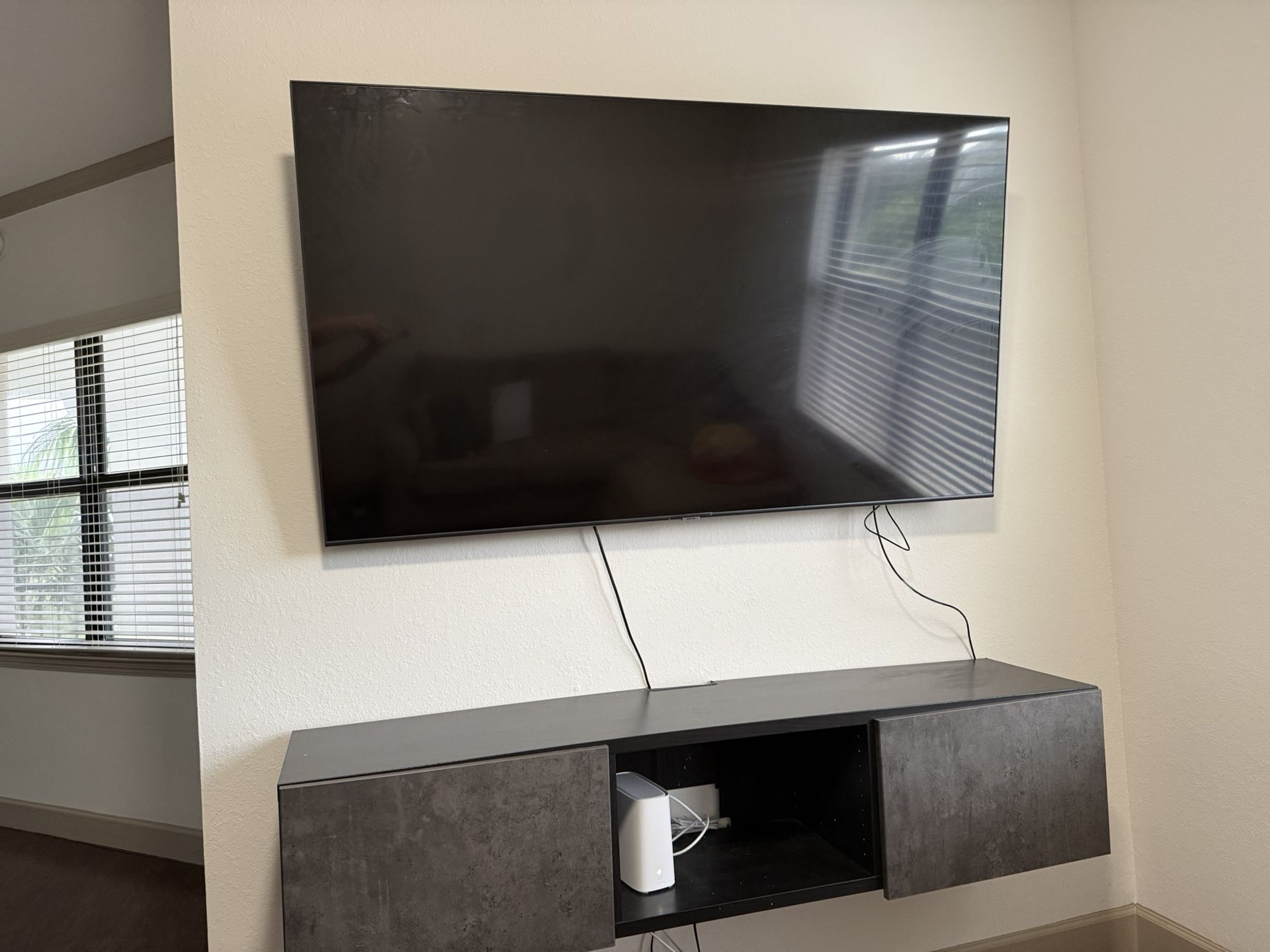 Samsung 75in TV