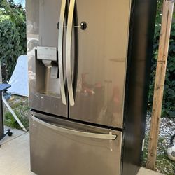 LG Refrigerator In Good Condition. 