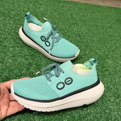 New Oofos Women’s Size 7 Oomy Stride Color Emerald $190 MSRP In Emerald Colorway