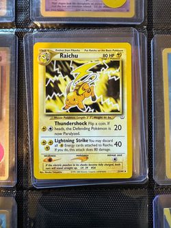 Raichu 21/64 Pokémon Card Neo Revelation set Rare