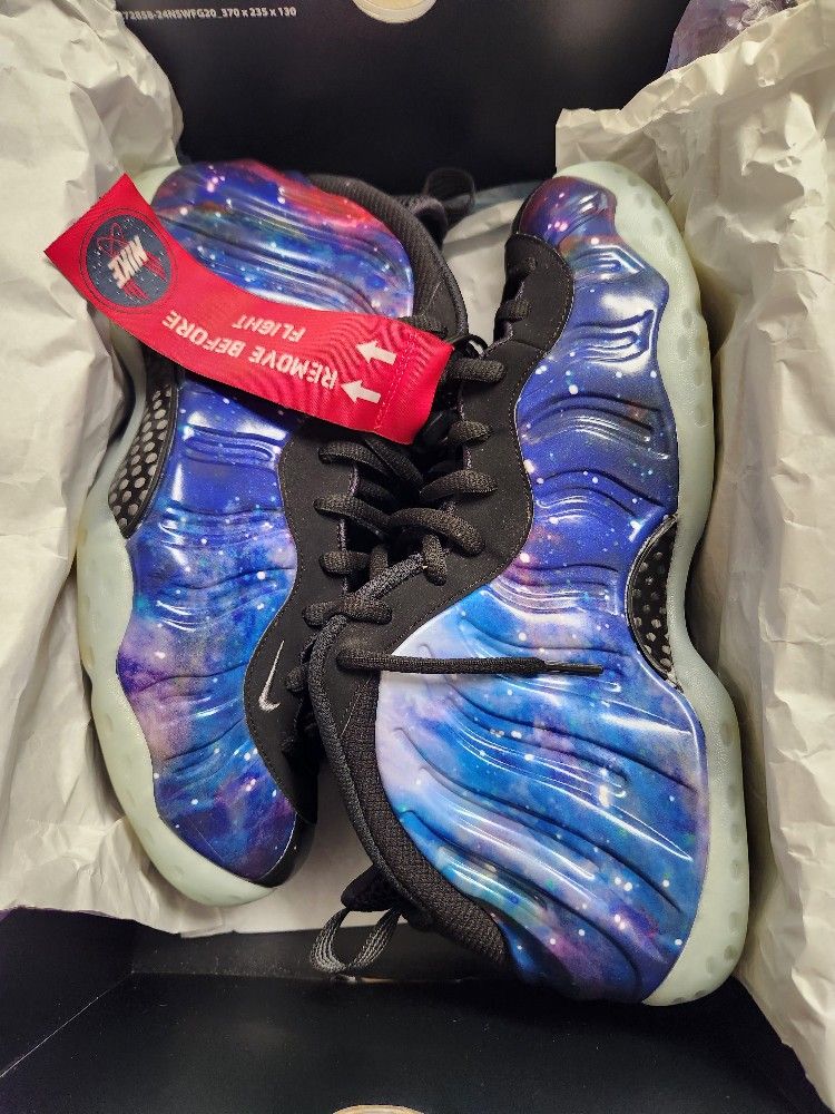 Galaxy Foamposite Size 11