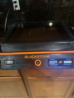 Blackstone E-Series 17” Electric Table Top Griddle
