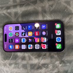 iPhone 15 Pro – Cracked Back – T-Mobile Locked – $250