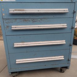 4 Drawers tool box
