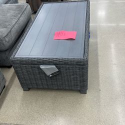 Cocktail Table 