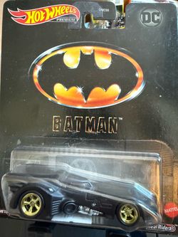 Hot wheels Keaton Batmobile premium