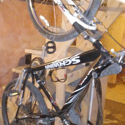 Mens/Boys SCHWINN MOUNTAIN BIKE:21spd 