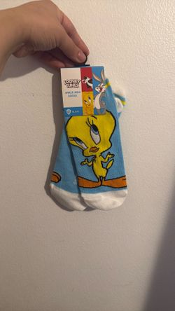 Women’s Size 9-11 Looney Tunes Tweety Bird 
