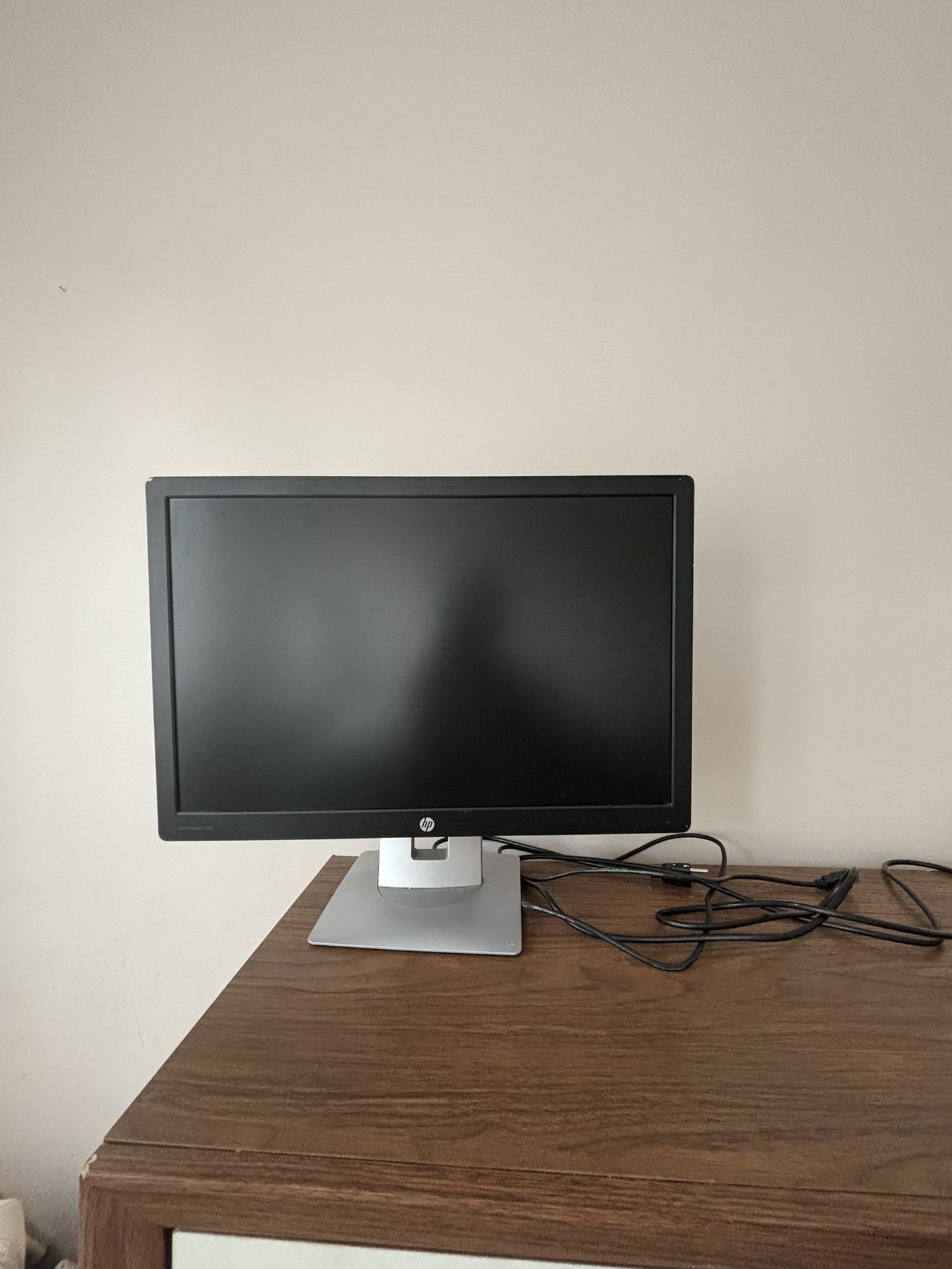 HP Monitor (Gently Used) 