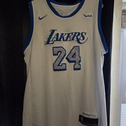 Los Angeles Lakers Kobe Bryant #24 Lore Series Jersey White