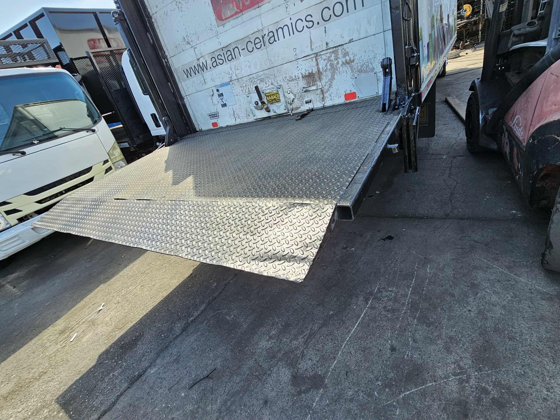 Lift Gate 3 Mil Lbs