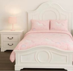 Full size Bed with nightstand and 6 drawer dresser