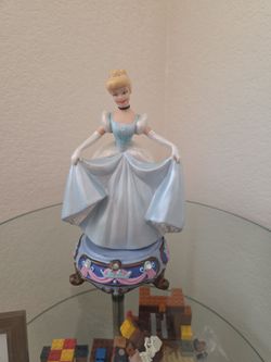 Cinderella Statue
