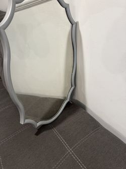 Wall mirror