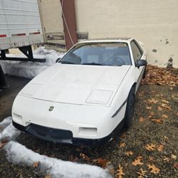 1985 Pontiac Fiero GT cylinder 