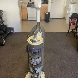 Shark. Vaccum Cleaner Exelente