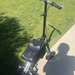 Knee scooter