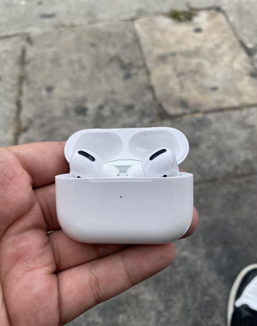 Apple Airpod Pros USED