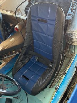 Race bucket seats