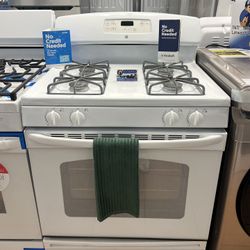 General Electric White Stove