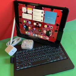 Apple IPad 9th Generation (10.2” Retina /Touch ID /IOS 18/ 2021 Model) 64GB with Pen, Keyboard  & Accessories 