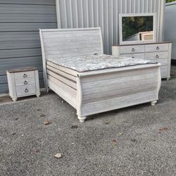 QUEEN BED FRAME SET 