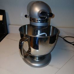 Hot Item - Kitchenaid Mixer 2 Attachments 