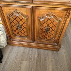 Stanley Walnut Neoclassical Hollywood Regency Flip Top Server / Buffet / Bar