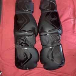 2 Pair Of Black Boxing Gloves