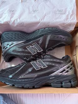 New Balance 1906R