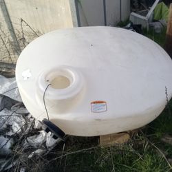 210 Gallon Water Tank