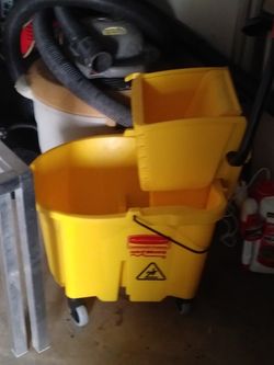 Rubbermaid mop bucket with strainer $65