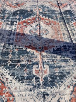 Area rug 8’ x 10’