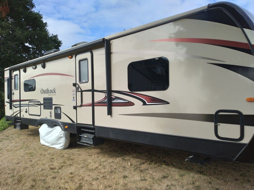 2015 Keystone Outback 277RL