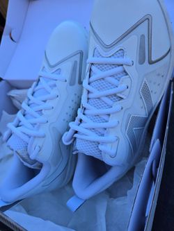 Womens new balance fuel cell softball cleats size 8