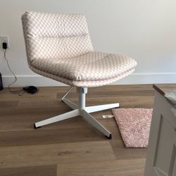 Modern Swivel Accent Chair – Pink & White Checkered Upholstery