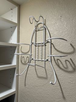 Iron Holder