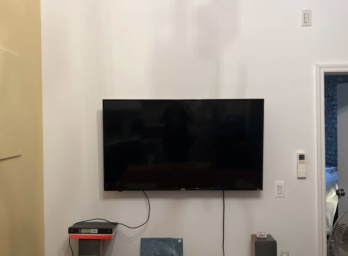 TV + Wall Mount For Sale