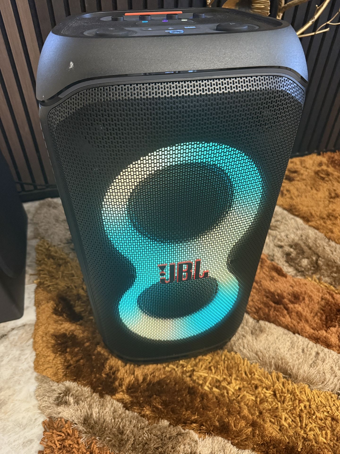 JBL 320