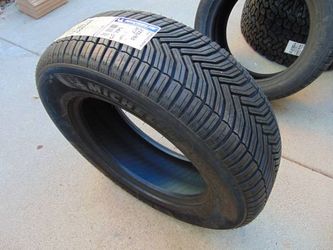 4 New 235 65 17 Michelin CrossClimate SUV Tires 104V *50,000 Mile Tire Date 2023 & 2024
