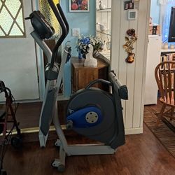 Elliptical PRO-FORM XP130