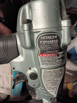 Hitachi N3804AB3 (S) 18-Gauge 1/4-in Narrow Crown Finish Pneumatic Stapler