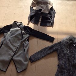 Sweaters / Vest Size Small 