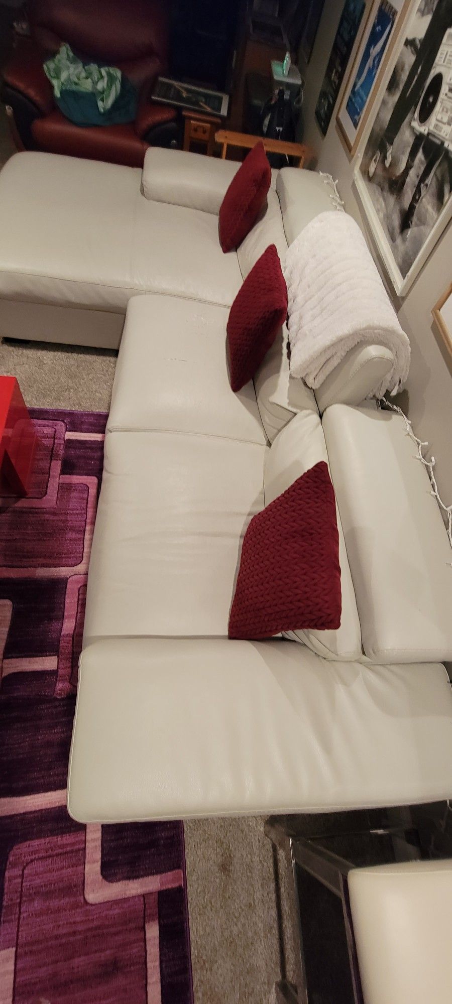 White Leather Couch for Sale in Cincinnati, OH OfferUp
