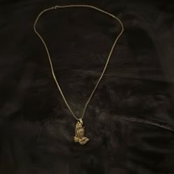 14k Gold Plated Praying Hands Necklace