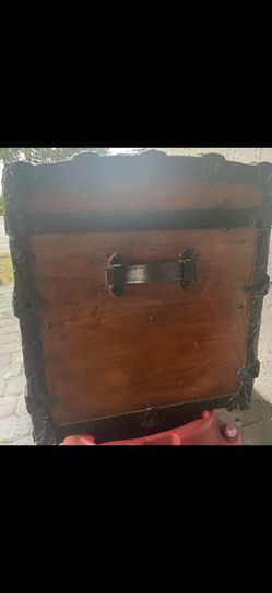 1980 Vintage Dome Steamer Trunk