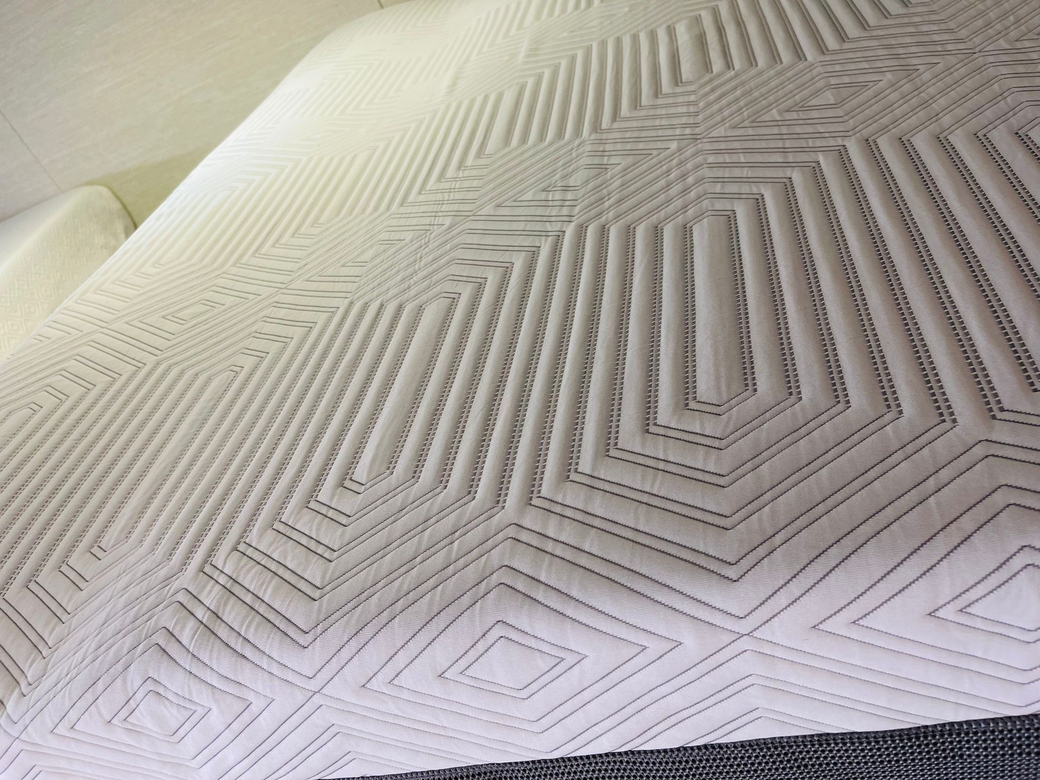 queen mattress memory foam snug