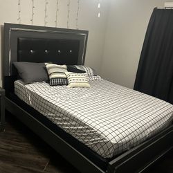 Queen Size Bed frame With Headboard