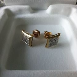 Gold Screwed Backs With Real Diamonds